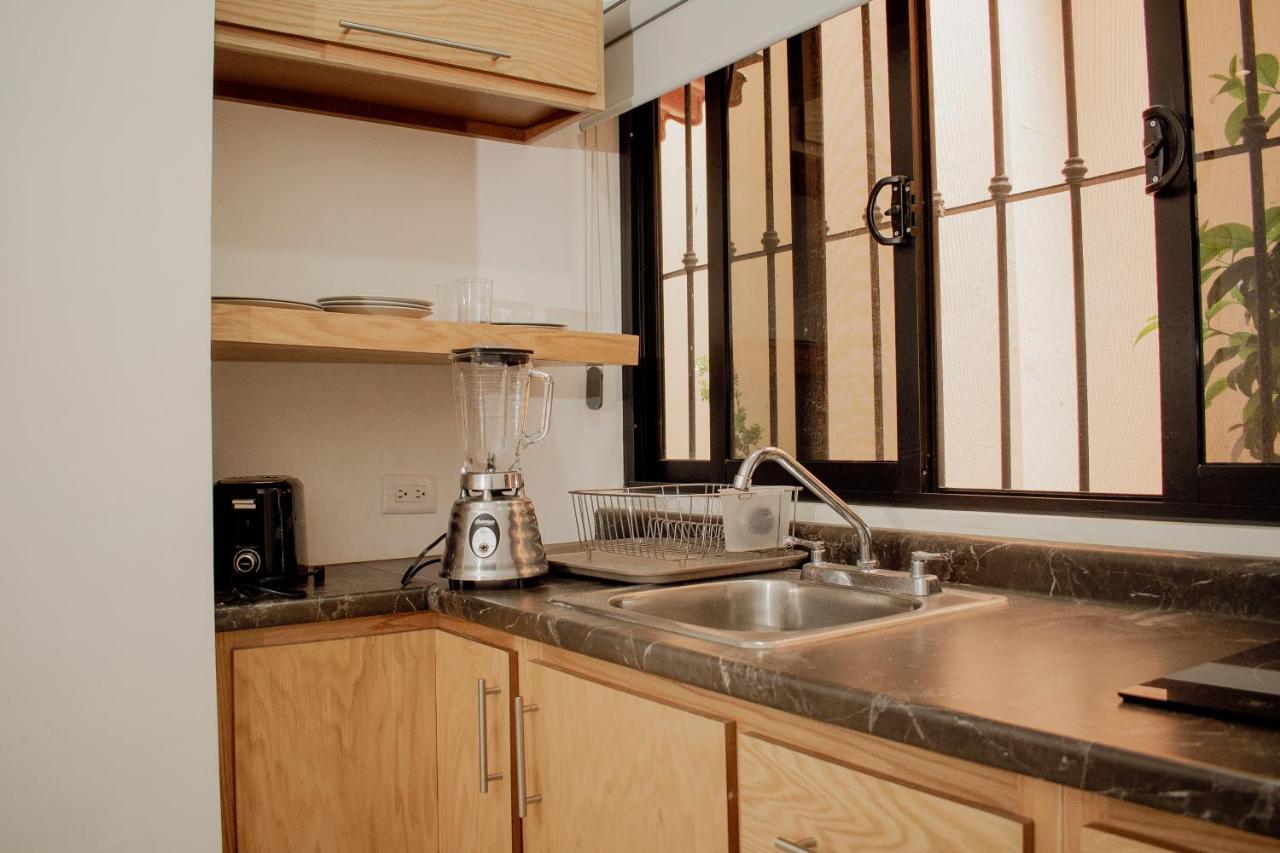 Suites Cervantes Chihuahua Exterior foto