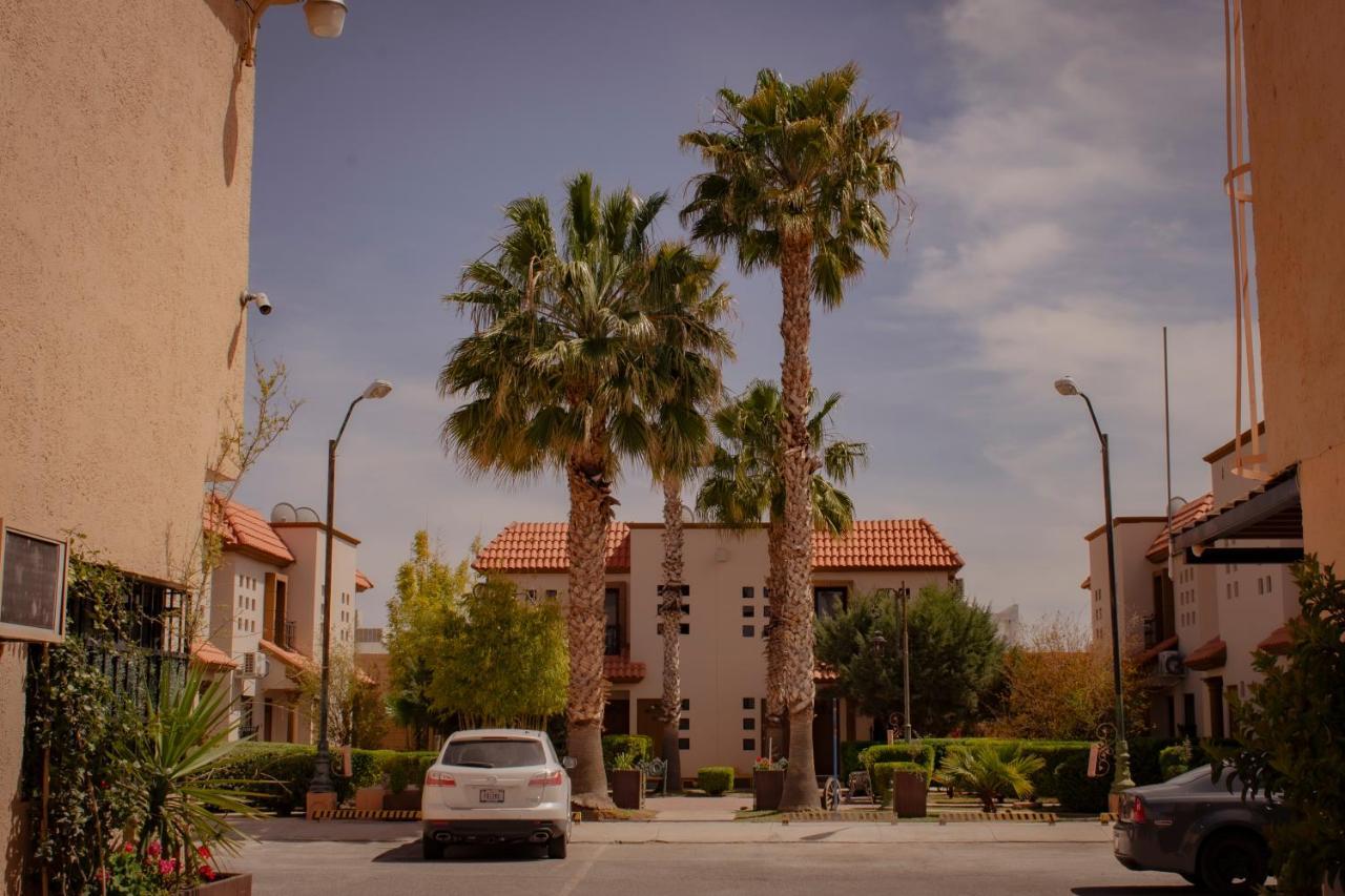 Suites Cervantes Chihuahua Exterior foto