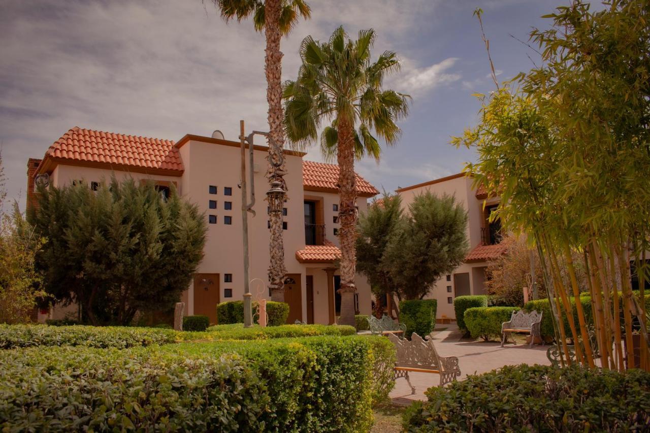 Suites Cervantes Chihuahua Exterior foto