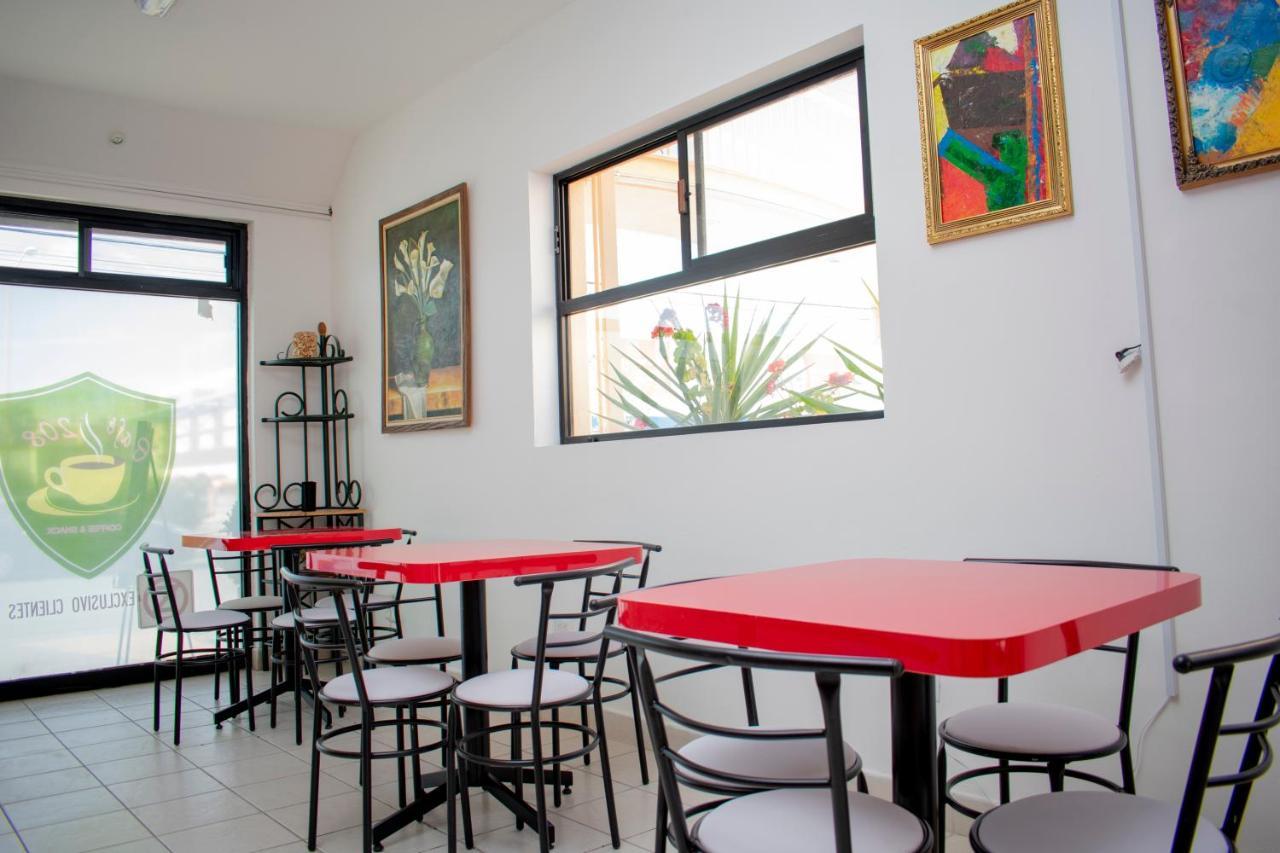 Suites Cervantes Chihuahua Exterior foto