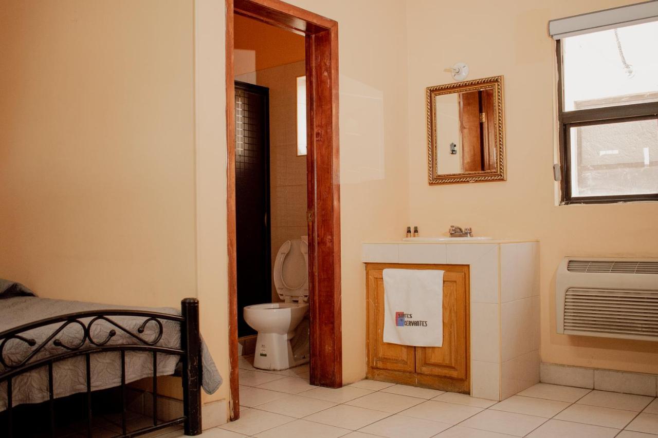Suites Cervantes Chihuahua Exterior foto