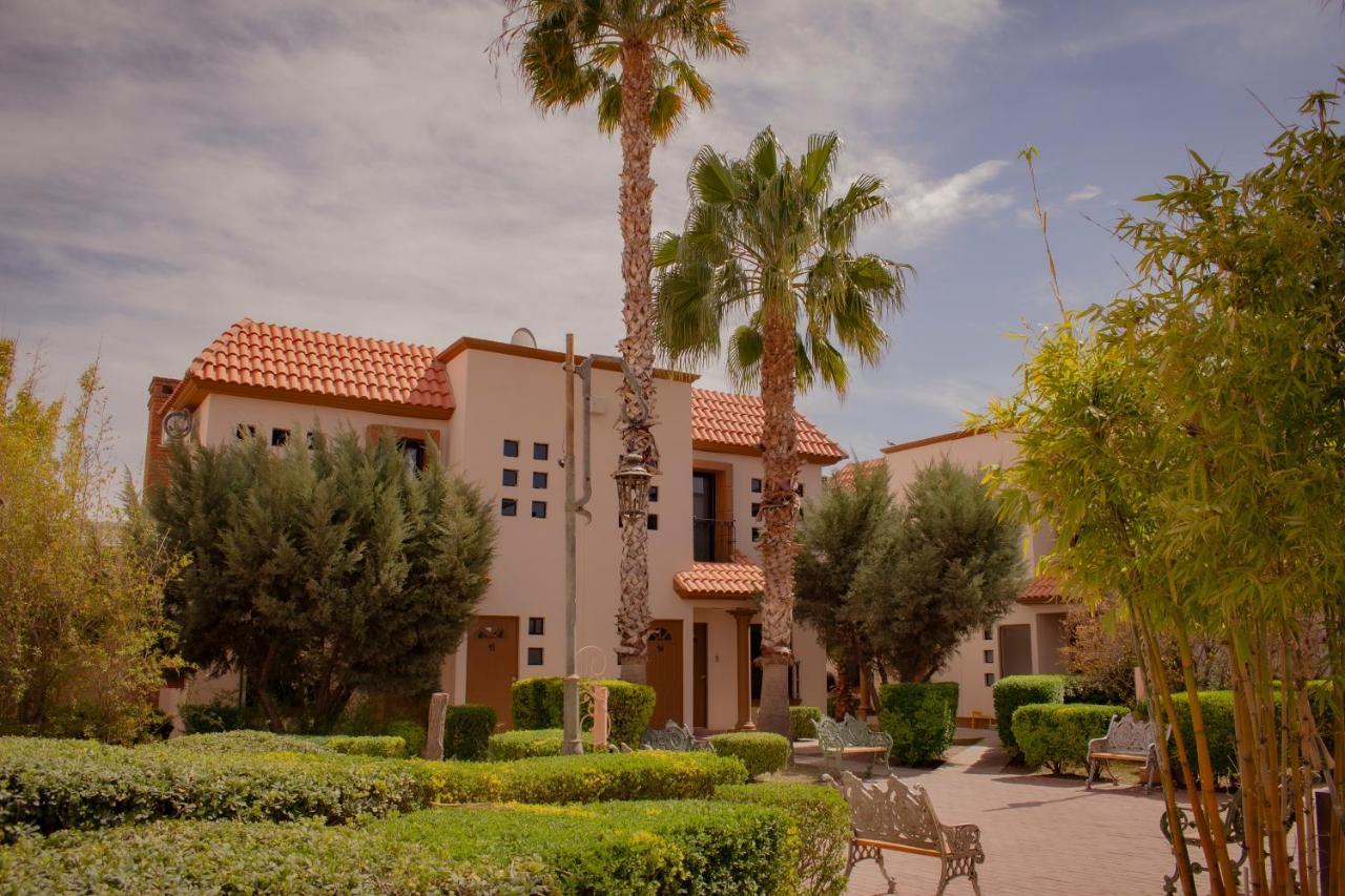 Suites Cervantes Chihuahua Exterior foto