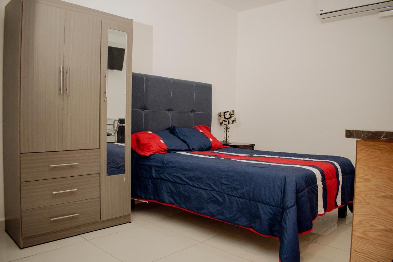 Suites Cervantes Chihuahua Exterior foto