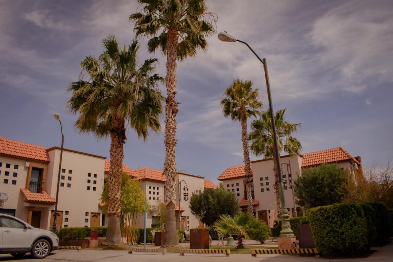 Suites Cervantes Chihuahua Exterior foto